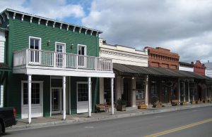 Row of shops in Jacksonville, OR